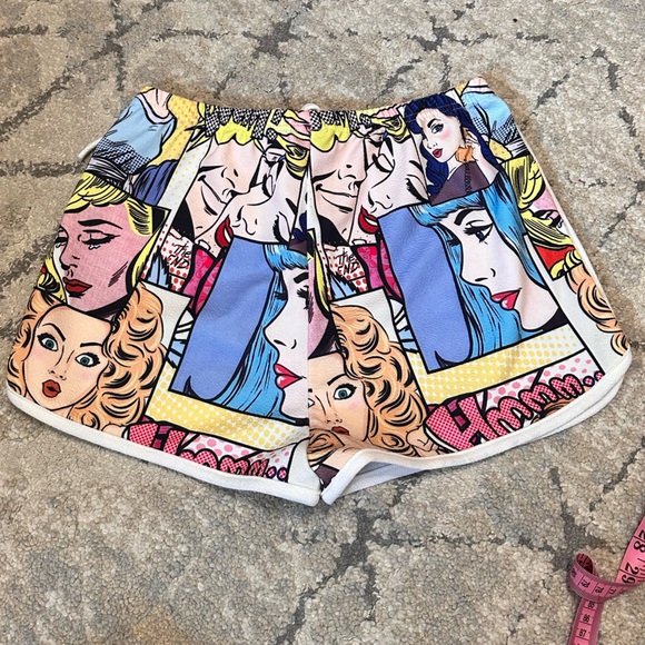 Women’s graphic shorts 💙 - Picture 4 of 5